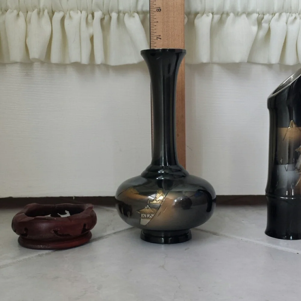 2 Japanese Vases and Trinket Box